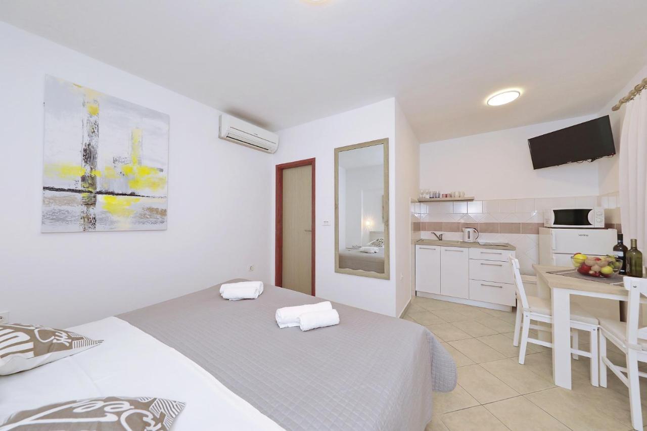 Apartmani Strpic บีโอกราดนาโมรู ภายนอก รูปภาพ