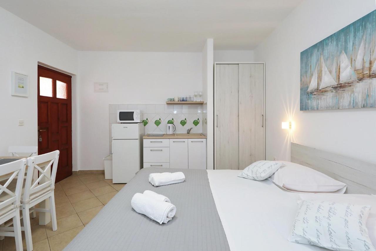 Apartmani Strpic บีโอกราดนาโมรู ภายนอก รูปภาพ