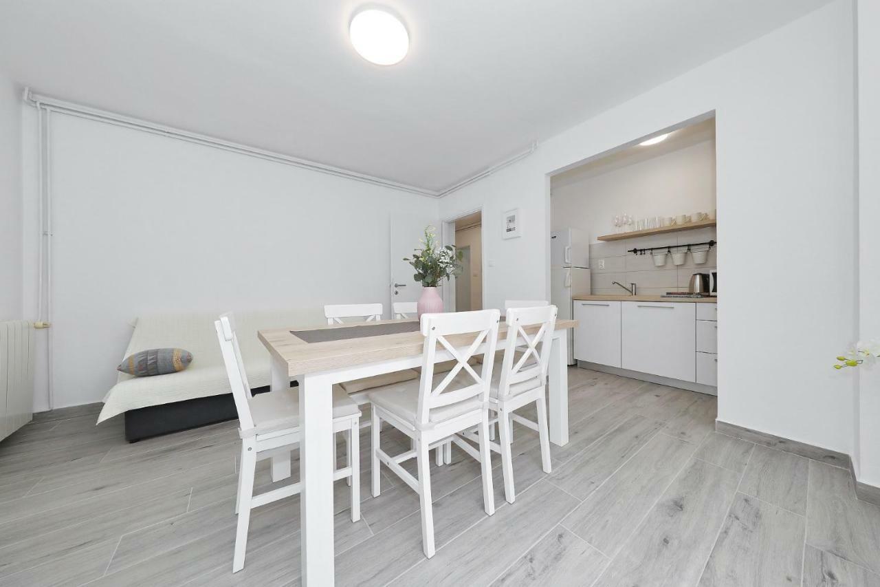 Apartmani Strpic บีโอกราดนาโมรู ภายนอก รูปภาพ